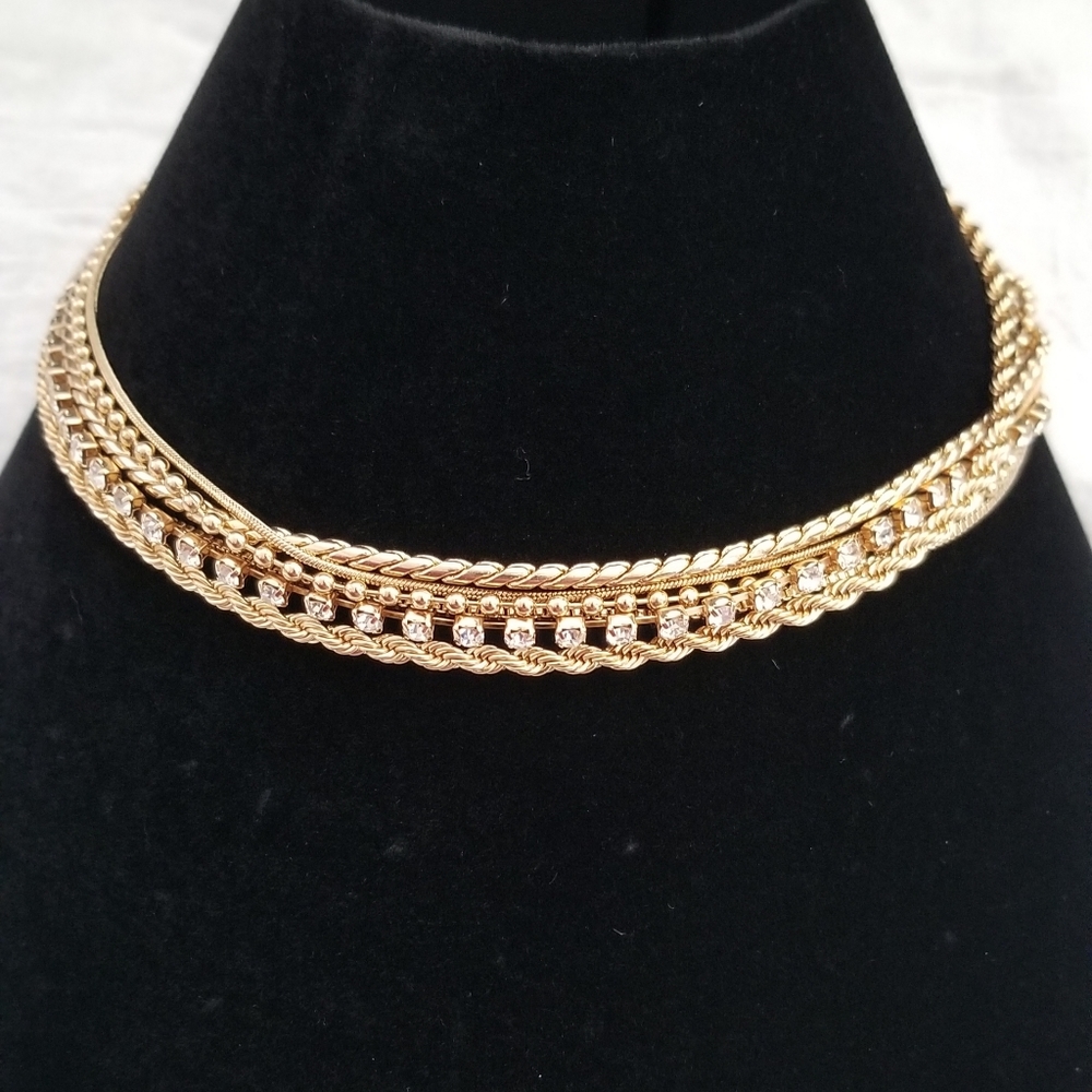 💥Layered gold toned choker
